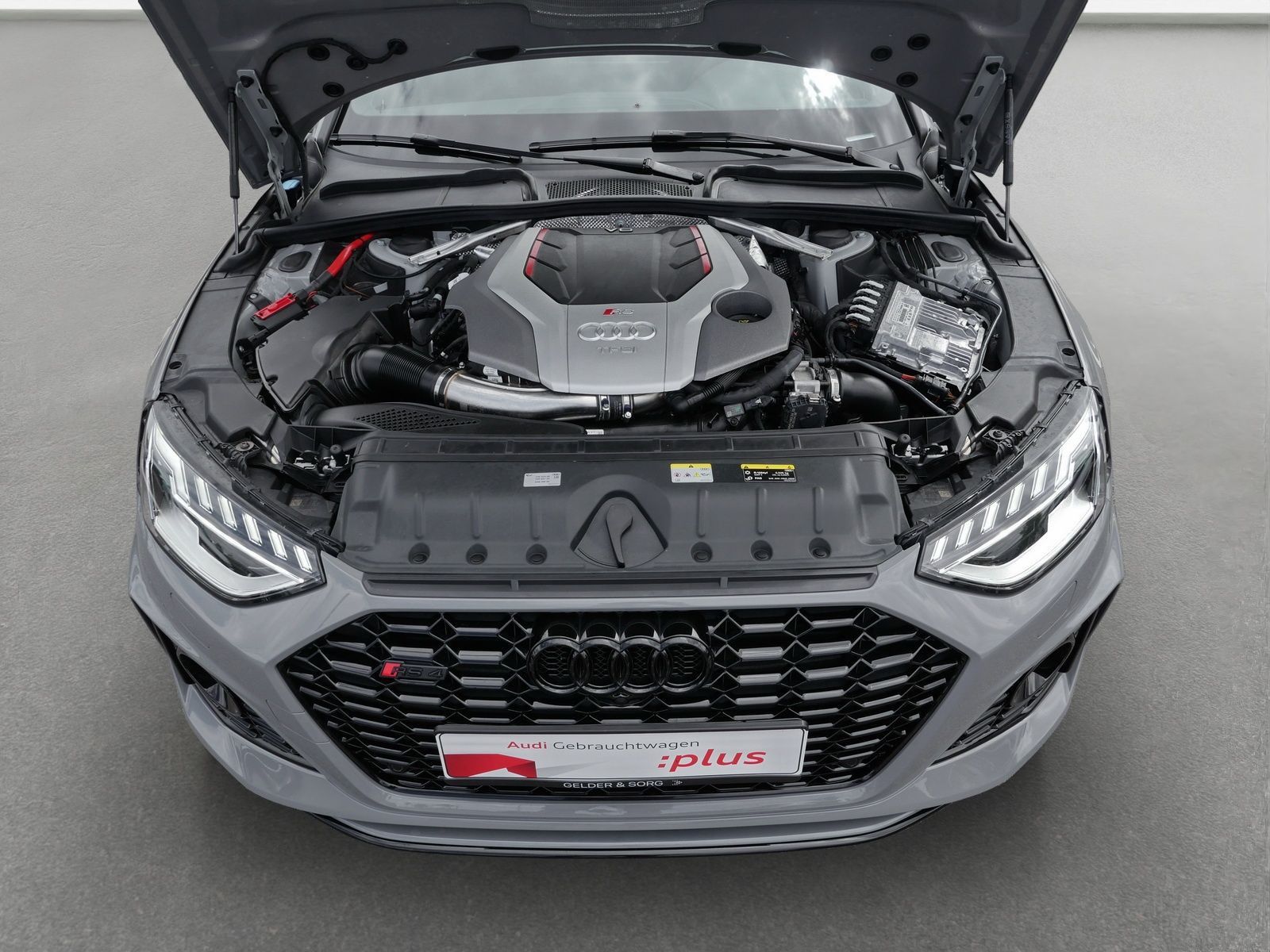 Audi RS4 - Bild 18