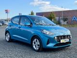 Hyundai i10 1.2 NAVI SITZ+LENKRADHEIZUNG APPS AHK SPURH - Hyundai i10 Gebrauchtwagen in Lübeck