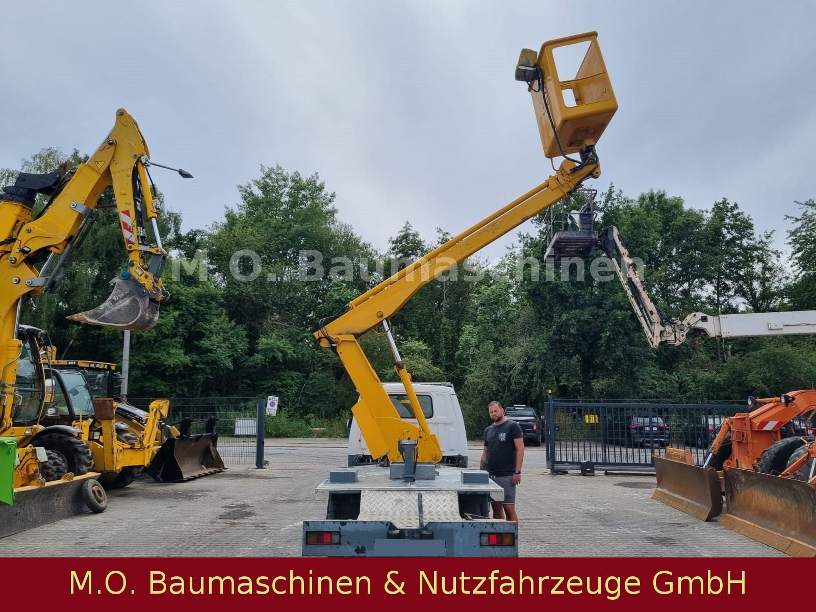 Fahrzeugabbildung Mazda Multitel Bühne 14,5 Meter/145 ALU