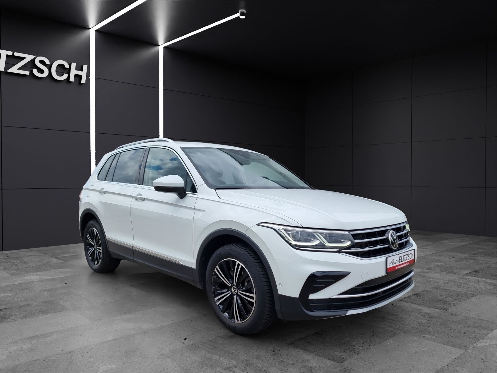 Fahrzeugabbildung Volkswagen Tiguan Elegance eHybrid DSG IQ.Light ACC 18" AHK