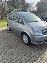 Opel Meriva 1.8 Cosmo Automatik  - Opel Meriva Gebrauchtwagen in Kassel