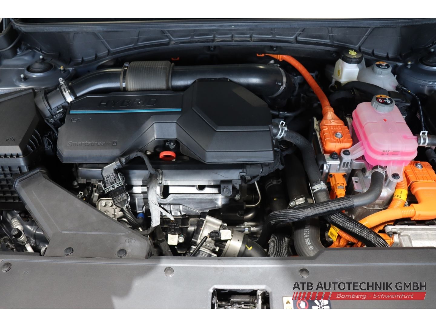 Fahrzeugabbildung Hyundai Tucson Trend Hybrid 1.6 T-GDi 2WD AHK Navi LED