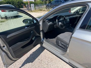 Volkswagen Passat - 9