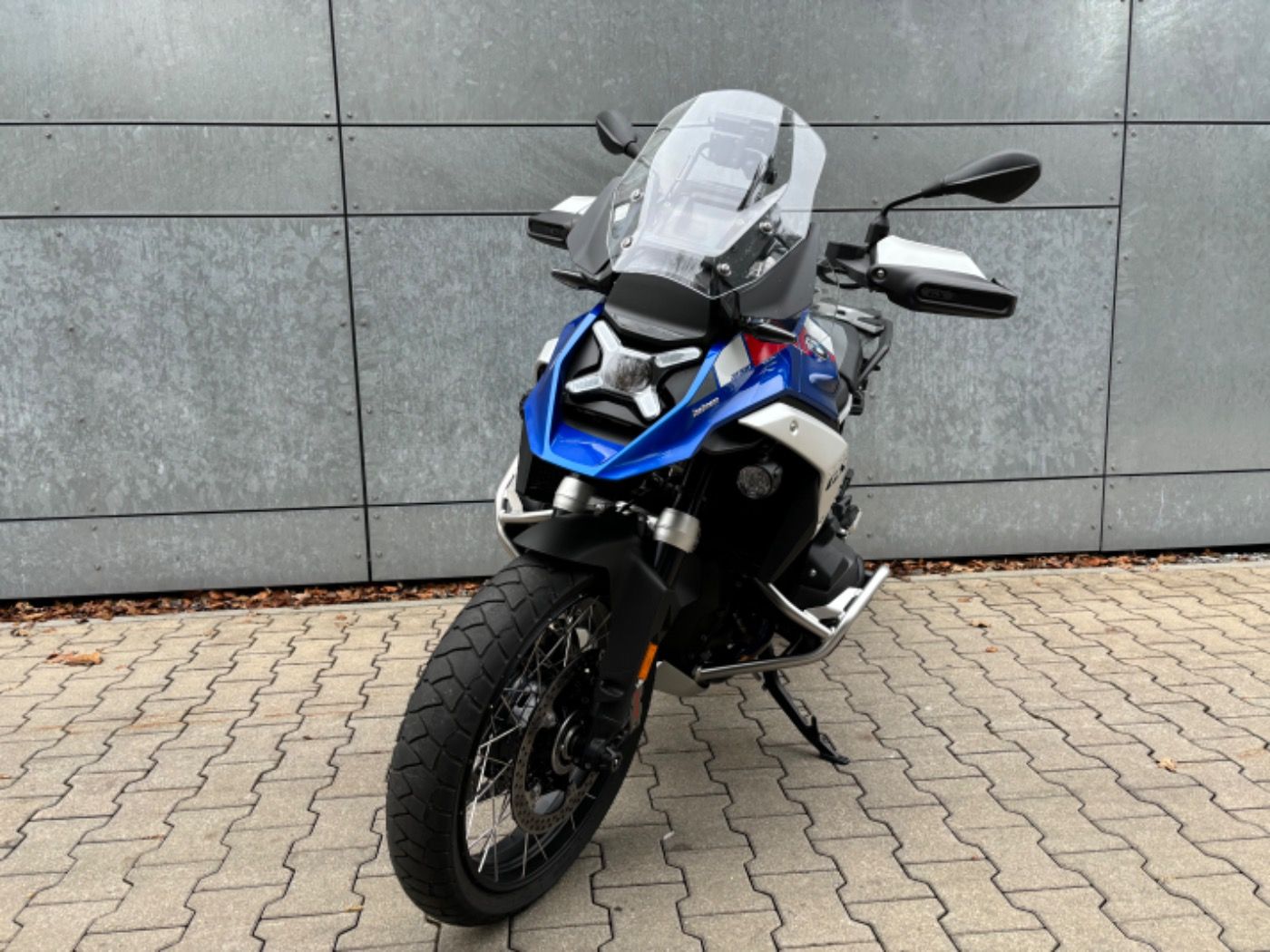 Fahrzeugabbildung BMW R 1300 GS Trophy 4 Pakete Fahrzeughöhenregelung