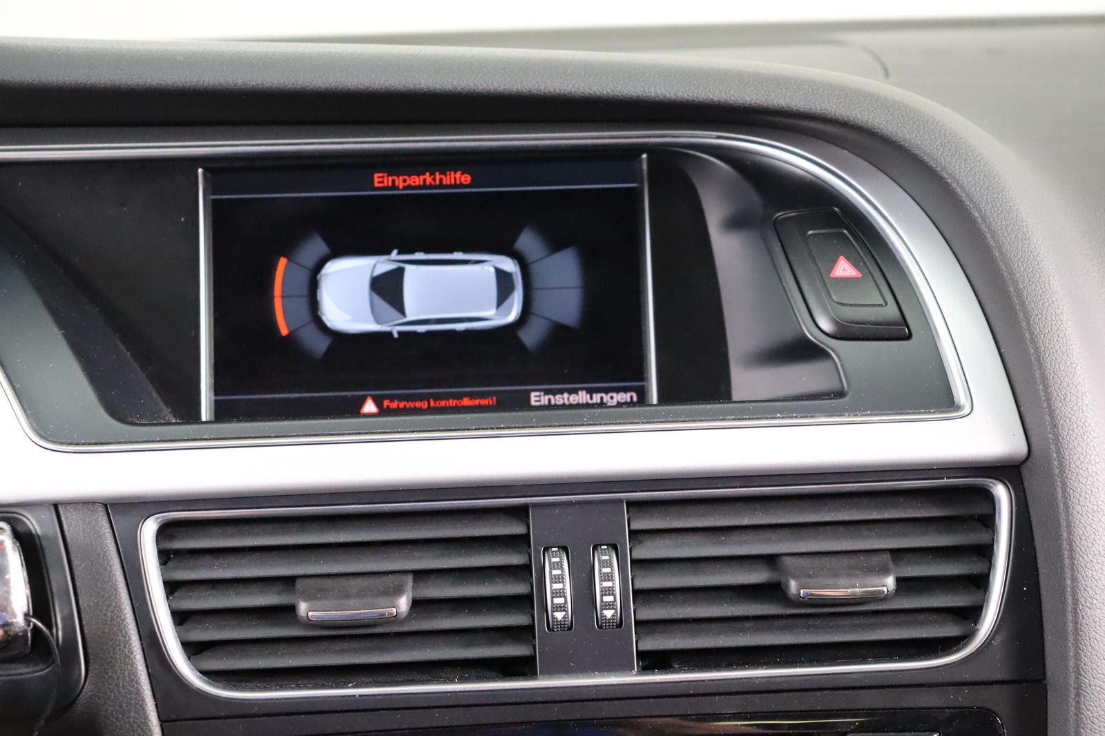 Fahrzeugabbildung Audi A4 Avant 2.0 TDI S-line * Bi- Xenon * Navi * Amb