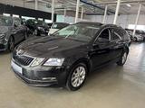 Skoda Octavia Combi 1.5 TGI DSG STYLE PANO LED ACC 1.H - Skoda Octavia mit CNG-Antrieb