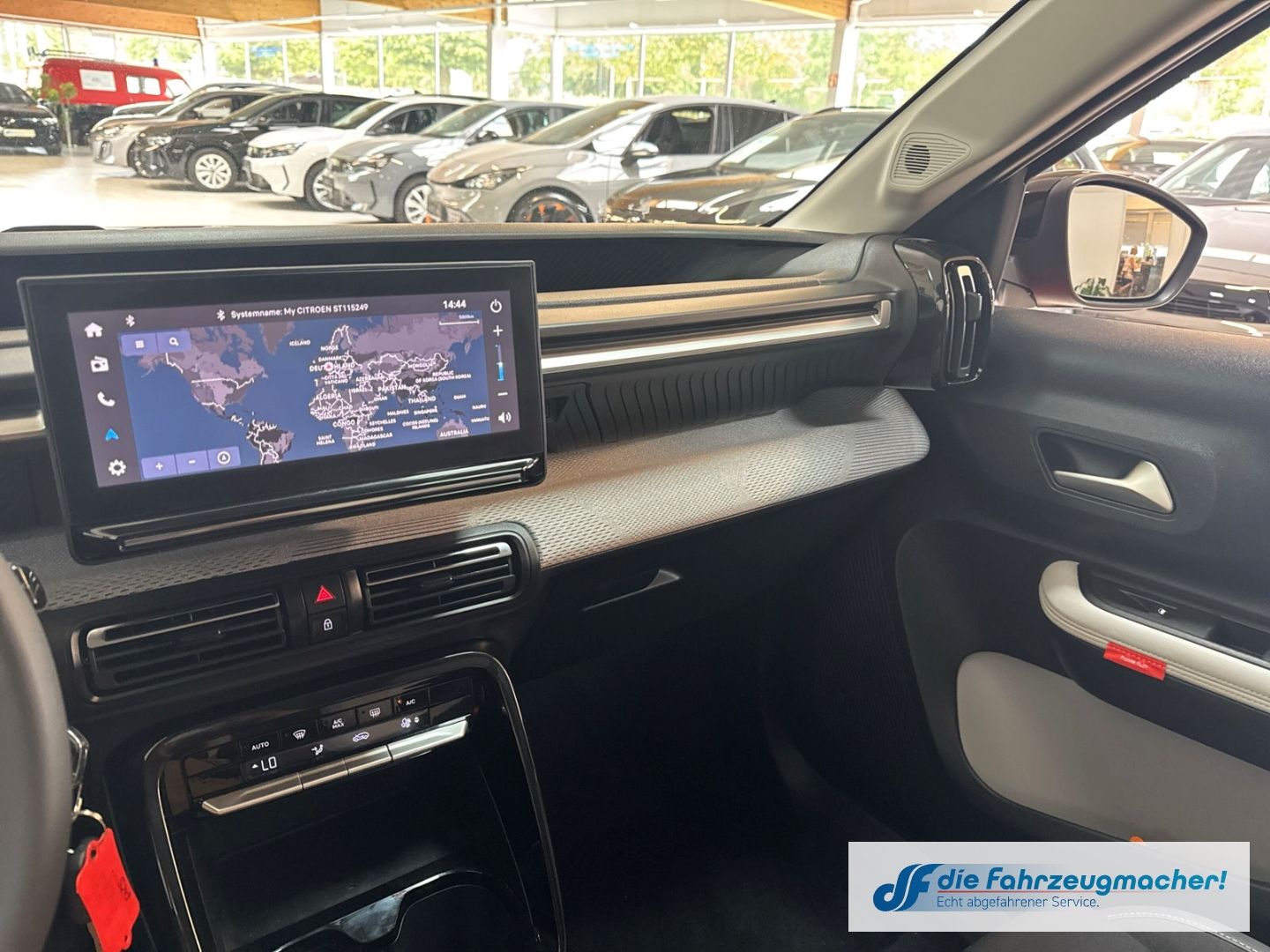 Fahrzeugabbildung Citroën C3 E 113 MAX HUD Navi Soundsystem LED Apple CarP