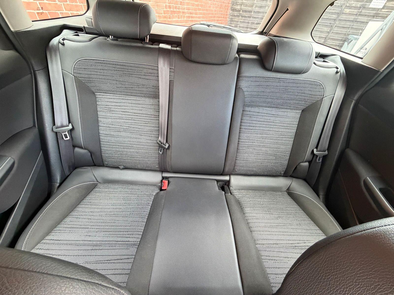 Opel Astra 2015 — photo 8