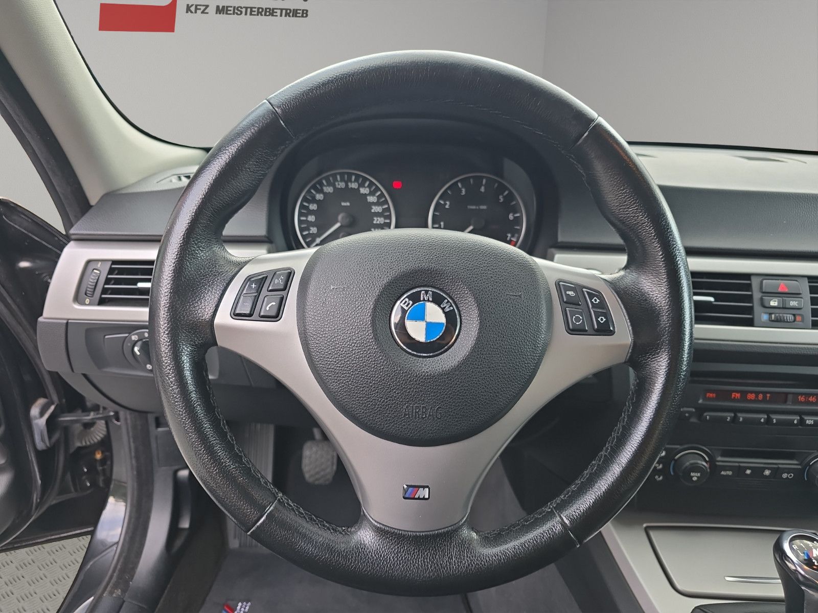 Fahrzeugabbildung BMW Touring 325i*Klima*Keyless GO*Xenon*VOll