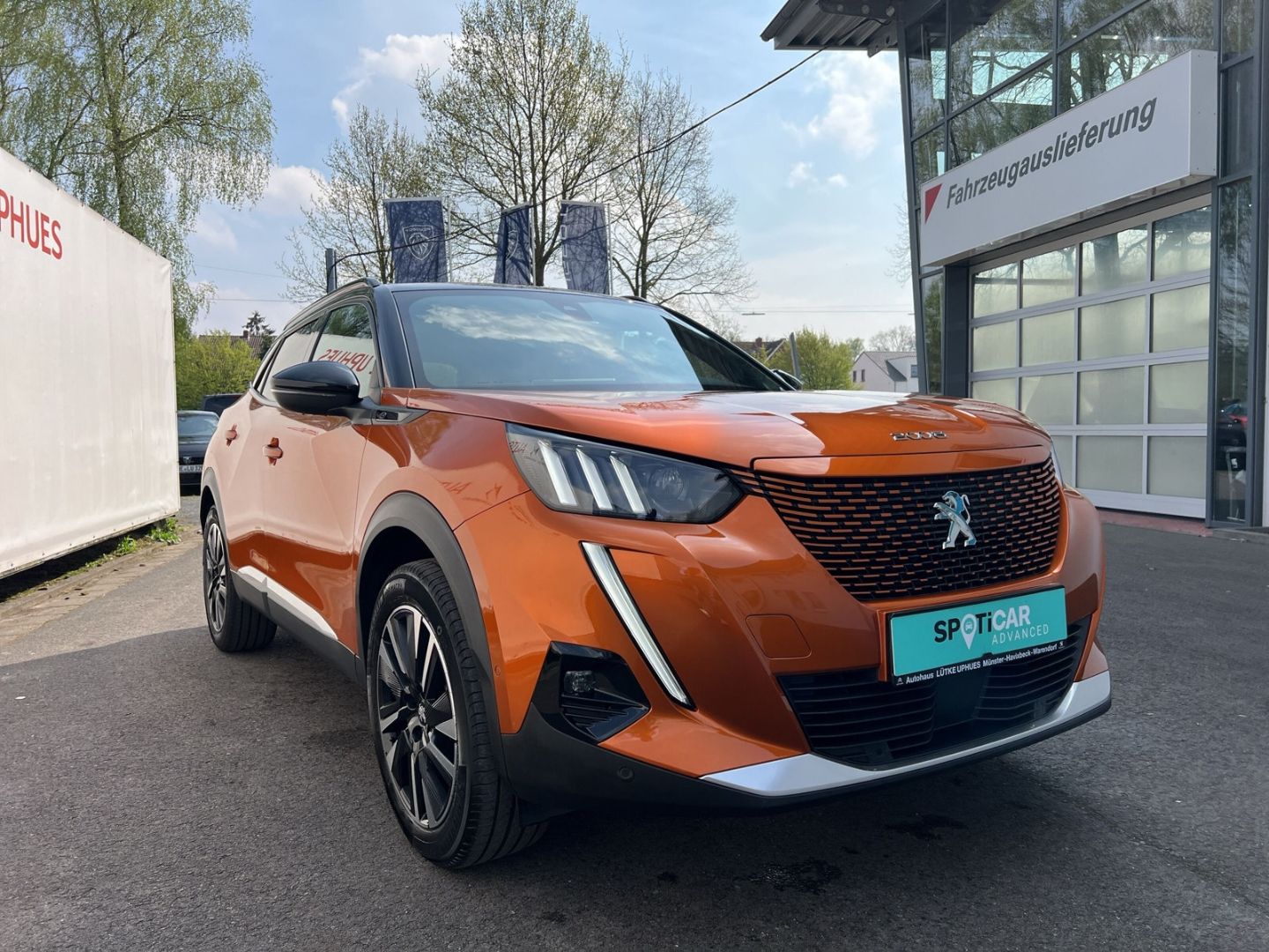 Fahrzeugabbildung Peugeot 2008 GT Elektro 136 Navi ACC CarPlay SHZ