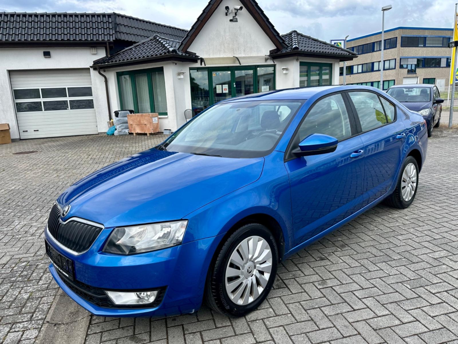 Skoda Octavia Lim. Ambition AUS 1 HAND TÜV NEU
