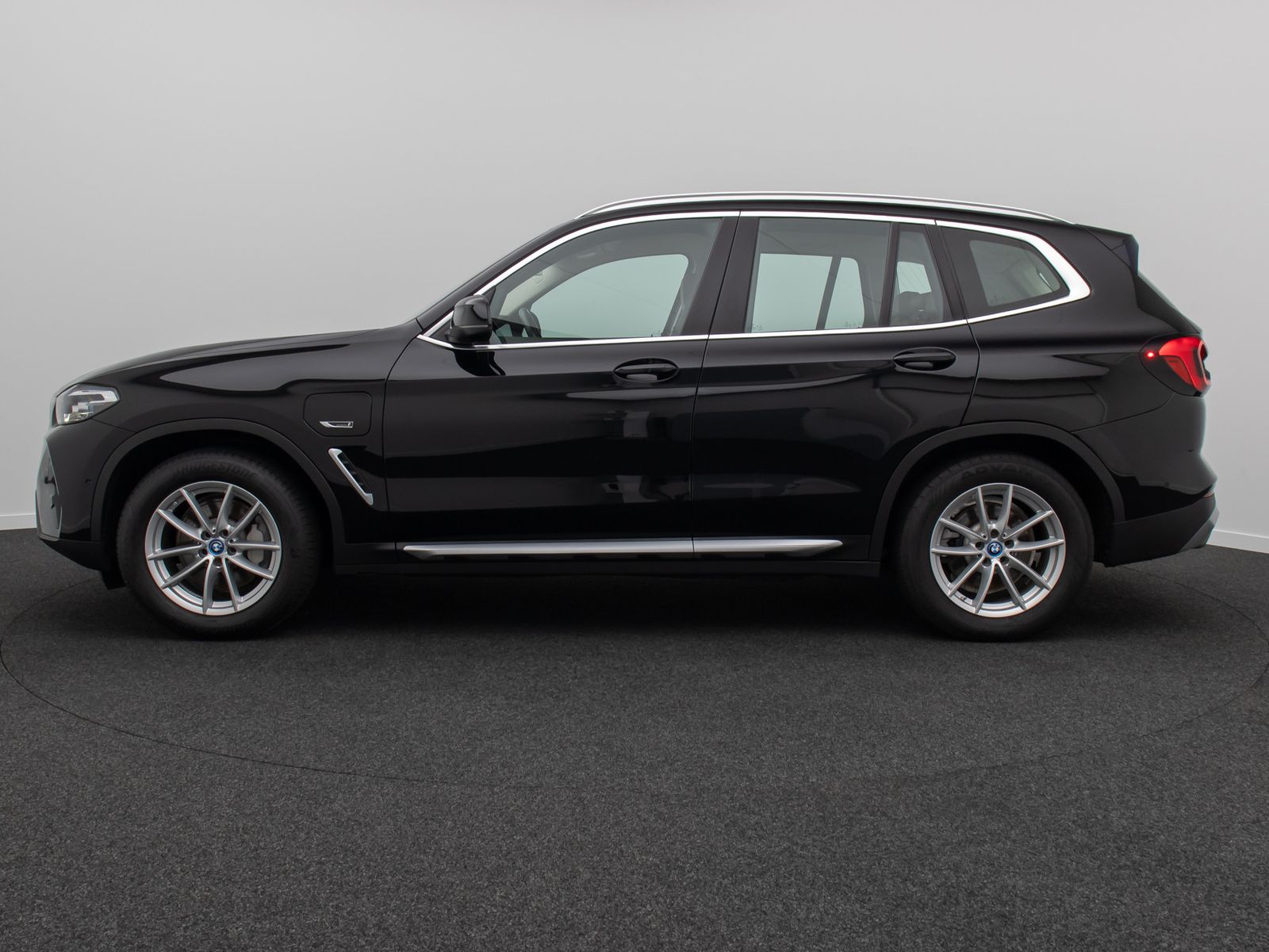 Fahrzeugabbildung BMW X3 xD30e Kamera DAB Sportsitz AHK Leder 18Zoll