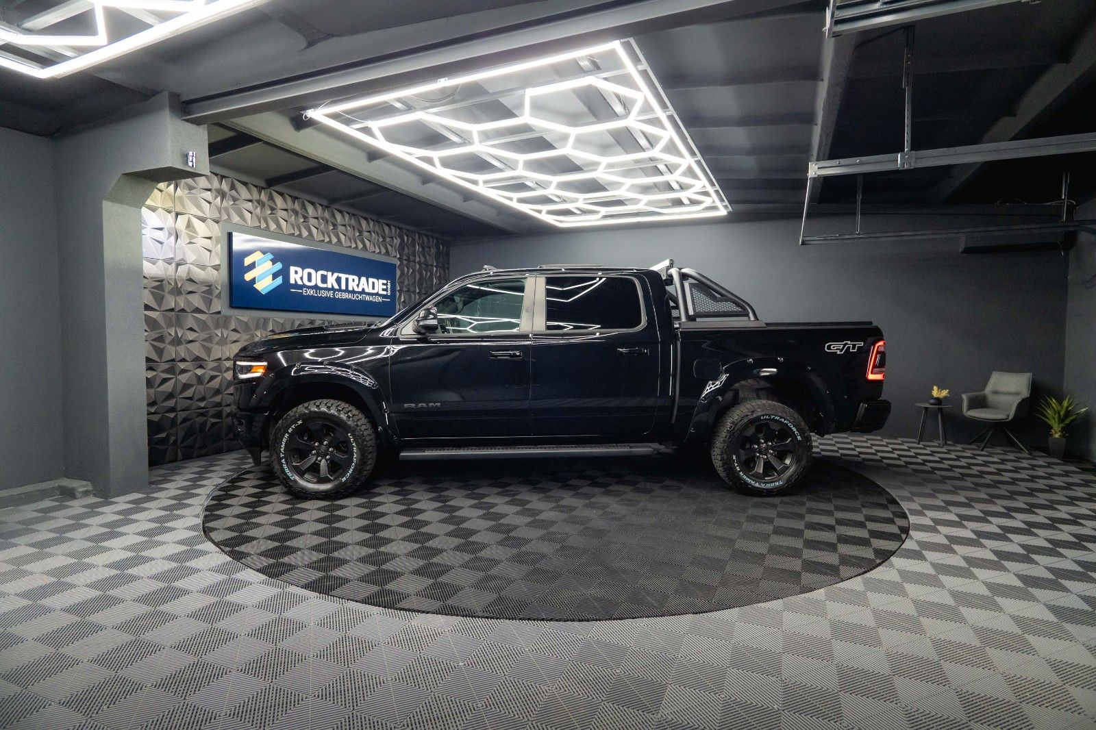 Fahrzeugabbildung Dodge RAM 5.7 V8 HEMI 4x4 LARAMIE GT NIGHT Offroad 19%