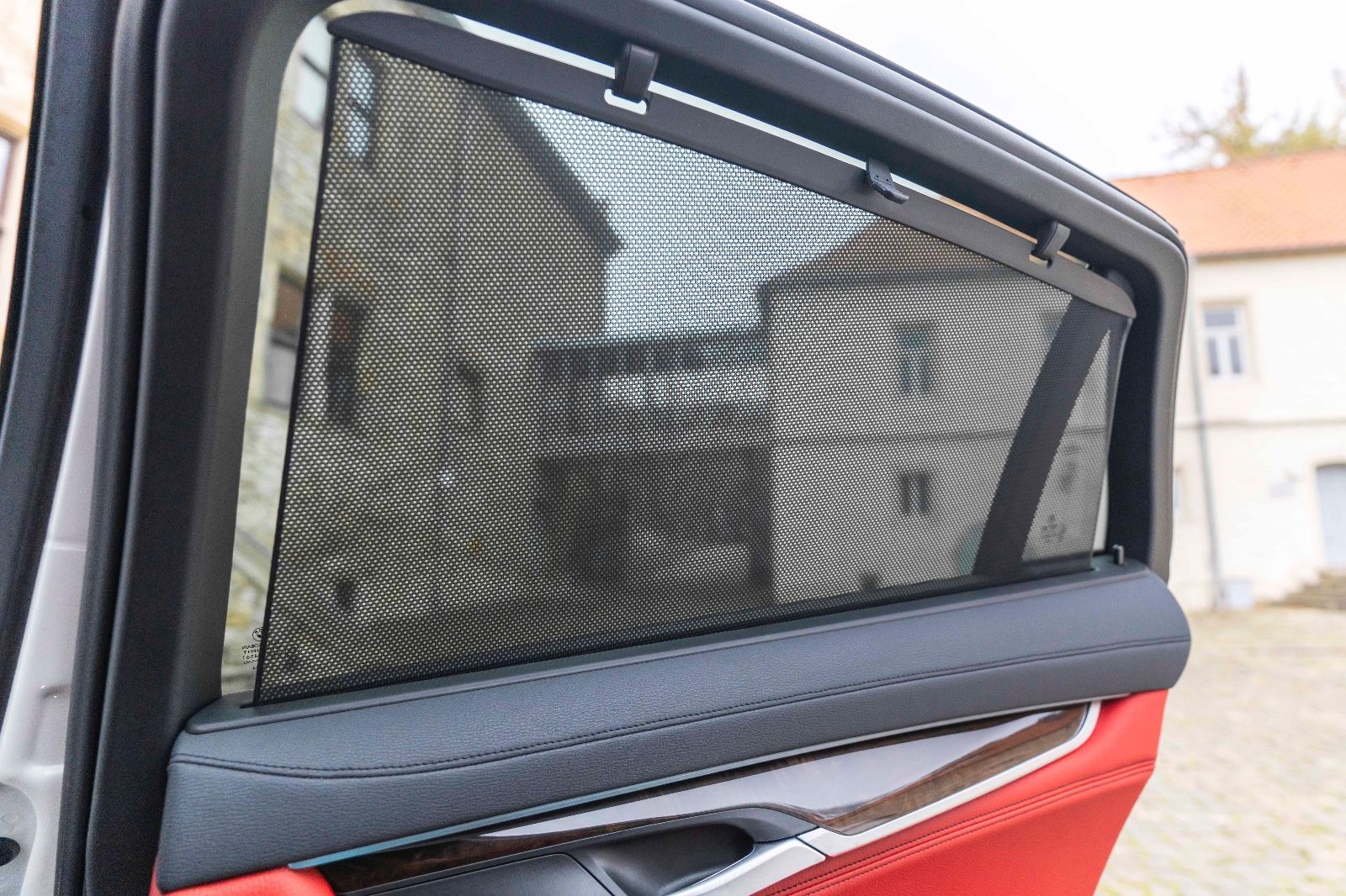 Fahrzeugabbildung BMW X6 xDrive50i M-Sportpaket 360° HUD H&K LED SOFT