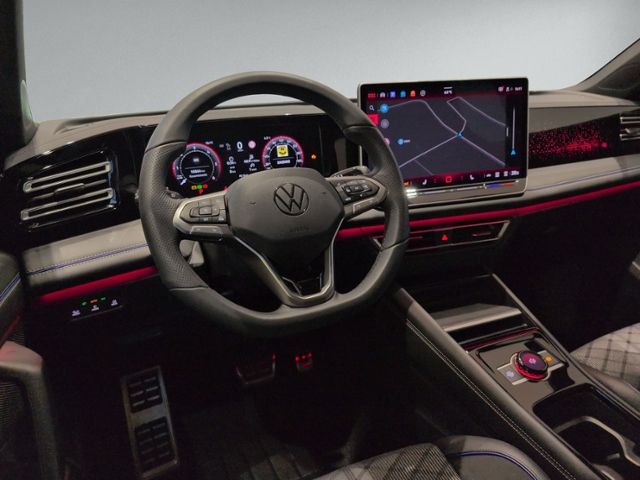 Tiguan 2.0 TDI DSG R-LINE AHK+NAVI.+ACC+HEAD-UP+