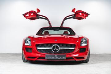 صورة 4 لـ 2011 Mercedes-BENZ SLS AMG