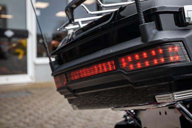 Fahrzeugabbildung Harley-Davidson FLHTCU Ultra Classic Electra Glide JEKILL & HYDE