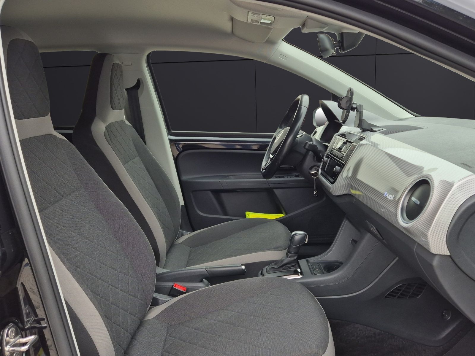 Fahrzeugabbildung Volkswagen up! e-up! Style Plus Matrix AID Klima GRA PDC SH