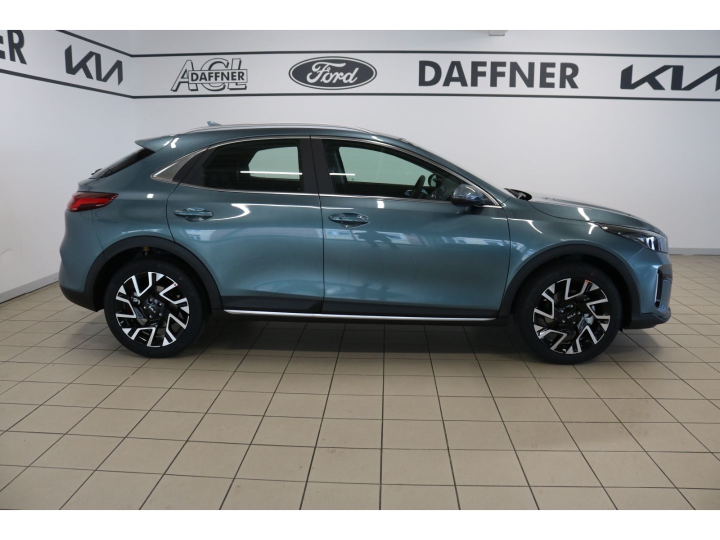 Fahrzeugabbildung Kia XCeed Spirit 1.4 T-GDI JBL Kamera LED Tempomat