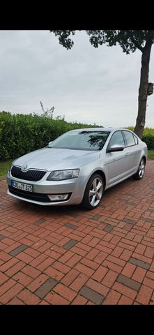 Skoda Octavia 1.8 TSI DSG Style 