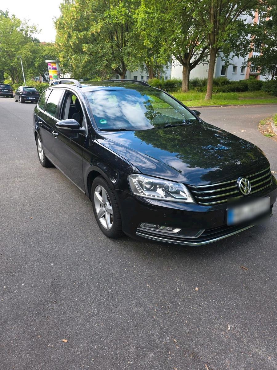 Volkswagen Passat 2013 — салон