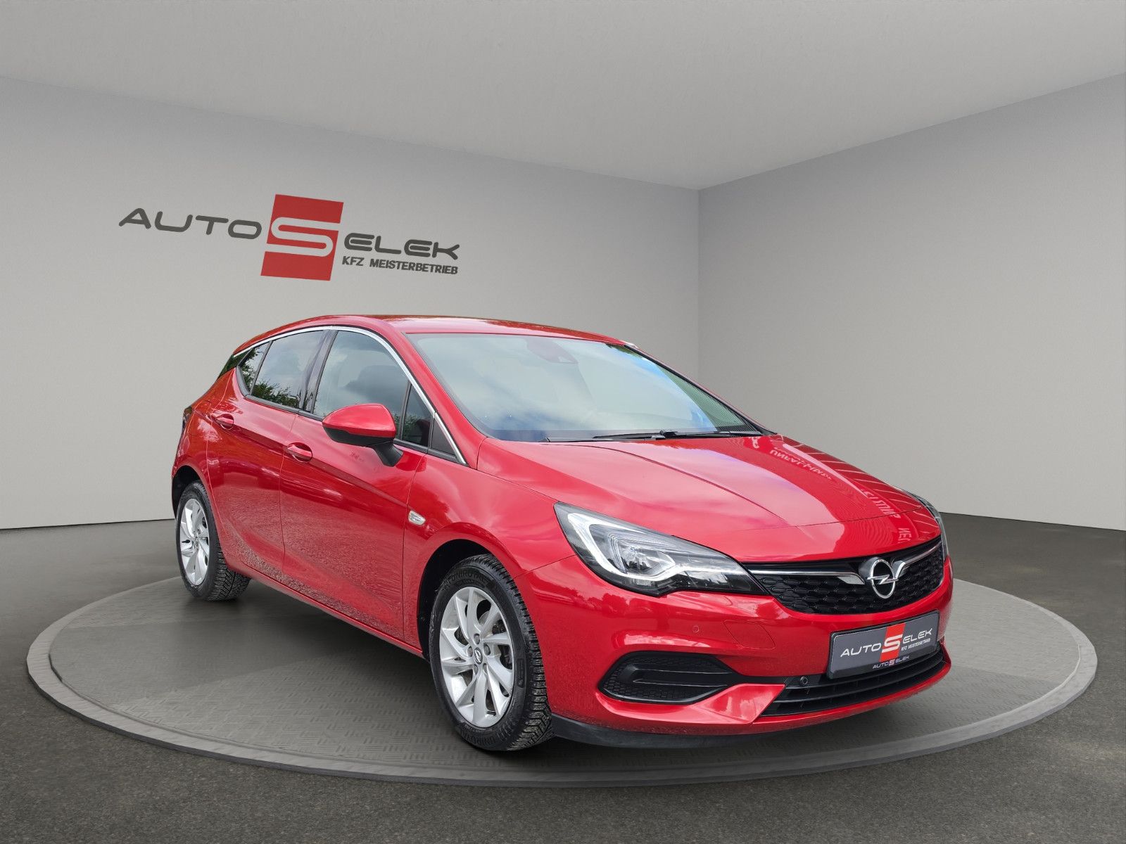 Fahrzeugabbildung Opel Astra K Lim. 5-trg. Elegance Start/Stop