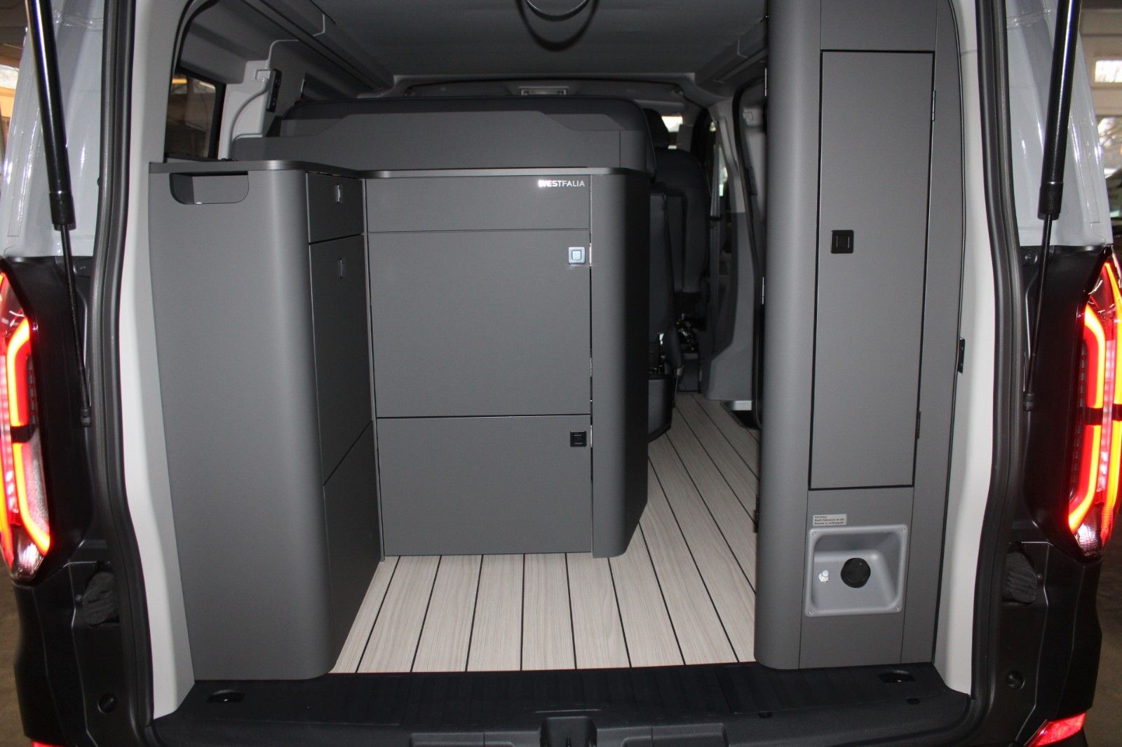 Fahrzeugabbildung Ford NUGGET L1 Active MARKISE + Aufstelldach SOFORT