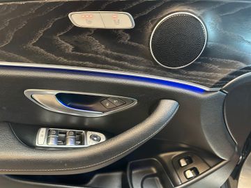 MYAUTOCENTER – Gebraucht- und Jahreswagen mit Werkstattservice in Pfaffenhofen Mercedes-Benz E 220 E Limousine *AVANTGARDE*KAM*HUD*AHK*PDC*