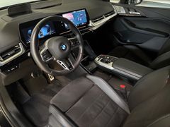 Fahrzeugabbildung BMW 218i Active Tourer M Sport -- AHK/HeadUp/Innovat