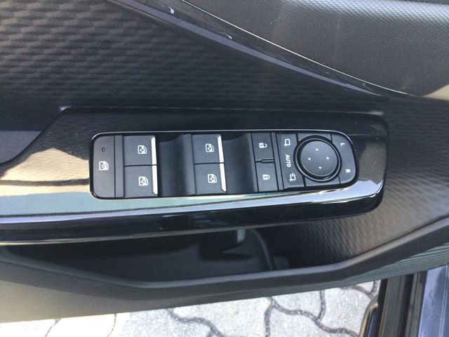 Urban Cruiser 128 kW FWD Lounge