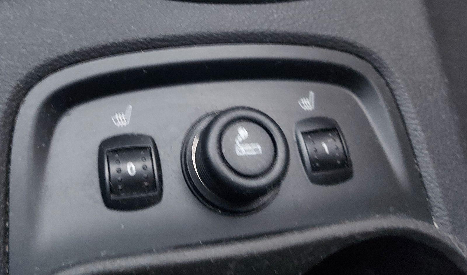 Ford Focus 2014 — photo 9