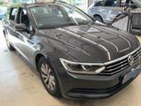 Volkswagen Passat Variant Trendline 2.0TDI 150PS*NAVI*AHK - VW Passat Variant Gebrauchtwagen in Berlin
