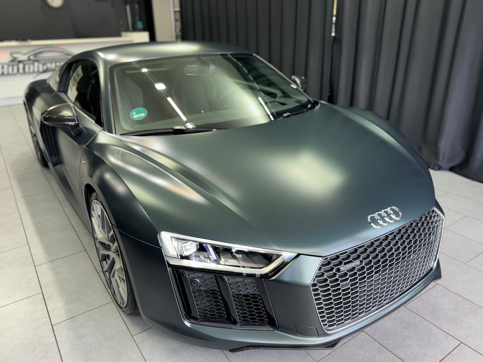 Fahrzeugabbildung Audi R8 Coupe 5.2 FSI V10 plus|CARBON|VOLL