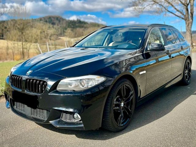 BMW 530d Touring HEAD-UP/NAVI-PROF/PANO/AHK/PDC