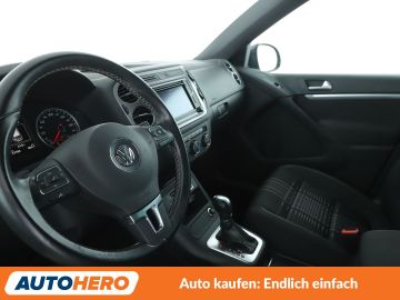 Volkswagen Tiguan - 11