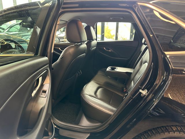 Hyundai i30 Premium *LED*Navi*Spurhalteass*