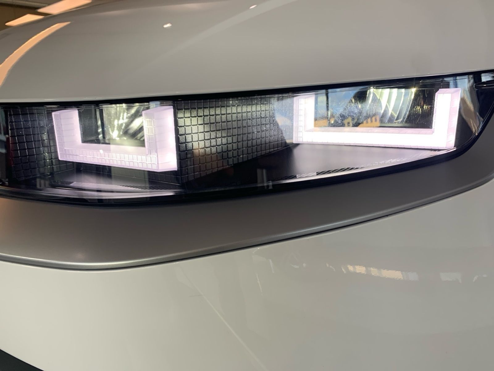 Fahrzeugabbildung Hyundai IONIQ 5 Elektro 63 kWh Wärmepumpe Navi LED