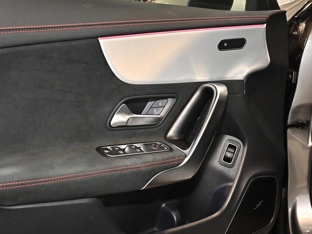 Mercedes-Benz CLA 35 AMG SB 4M NIGHT PANO MULTIB. LED NAVI SHZ