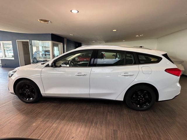 Fahrzeugabbildung Ford Focus Turnier Cool & Connect*RFK*SHZ*8-FACH*1.HD