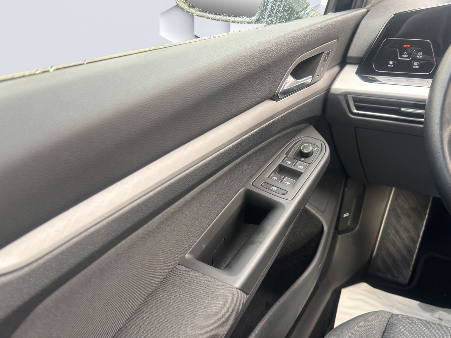 Golf VIII Life 1.0 TSI 81kW SG LED PDC Klima Sit