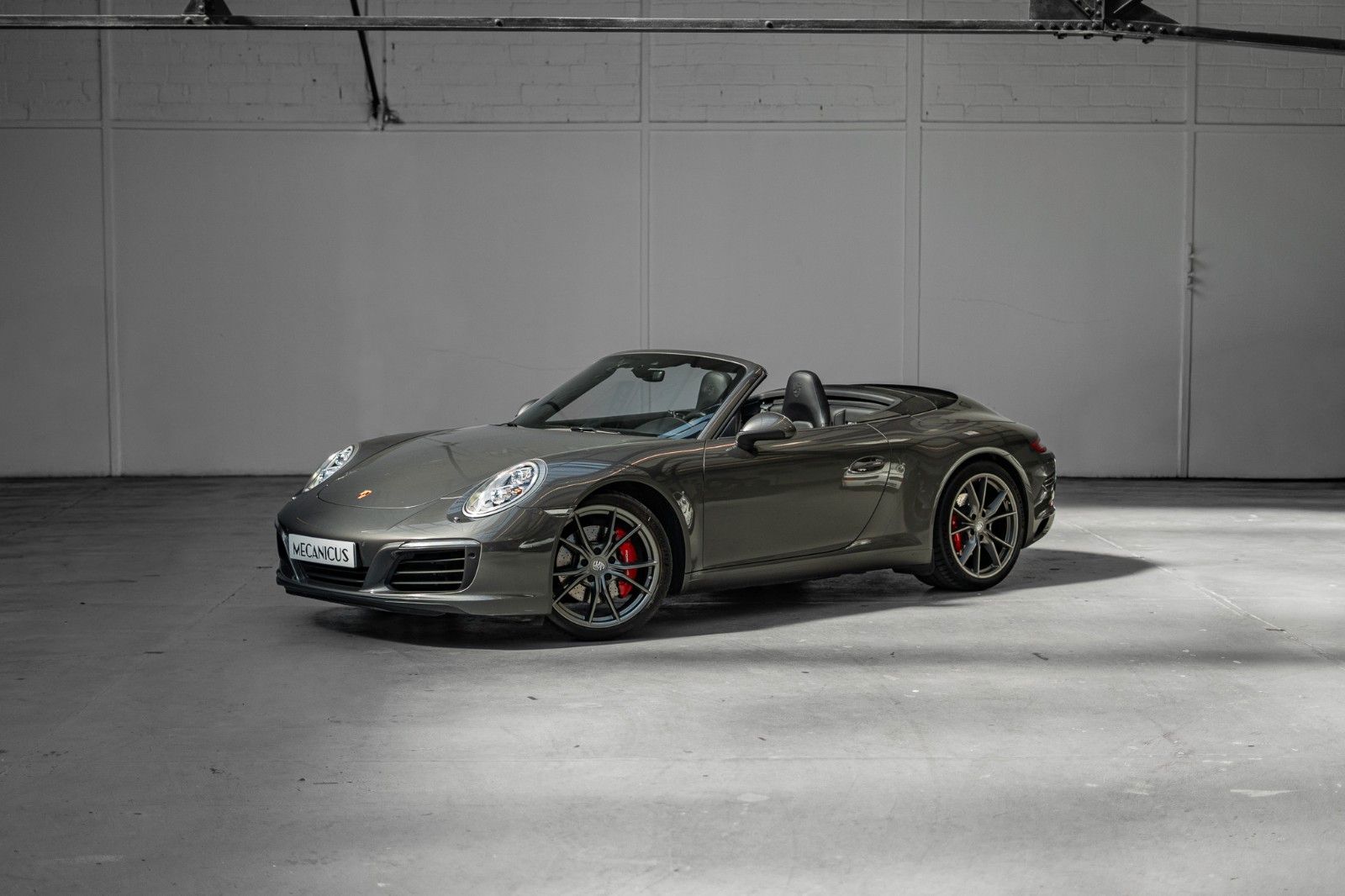 PORSCHE 991.2 Carrera S Cabriolet *1st paint / French*
