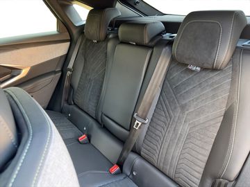 Peugeot 3008 1.2 145 GT Kam.+KeyLess+LED+Navi+SHZ+ACC+LM