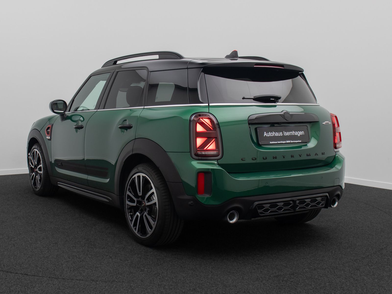 Fahrzeugabbildung MINI John Cooper Works Countryman ALL4 HUD H/K 19Zoll