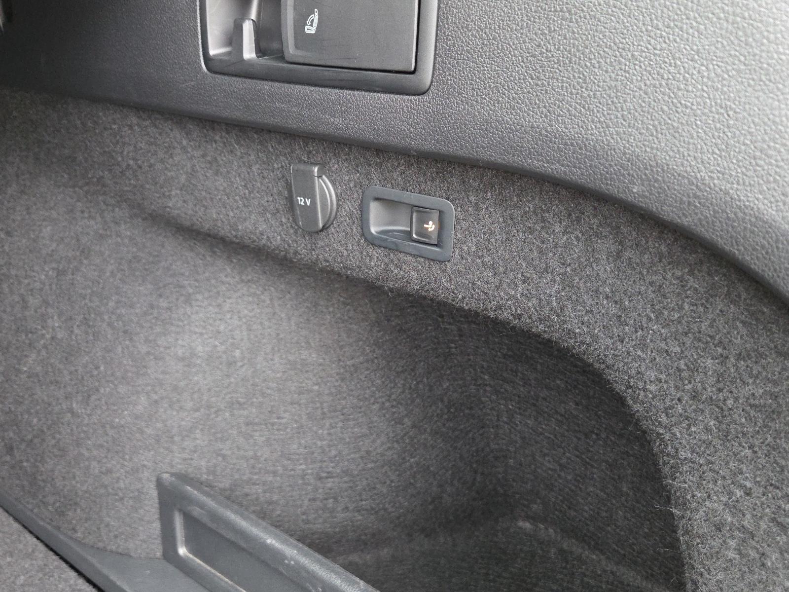 Volkswagen Passat 2.0 TDI DSG 4MOTION Elegance LED-, миниатюра 15