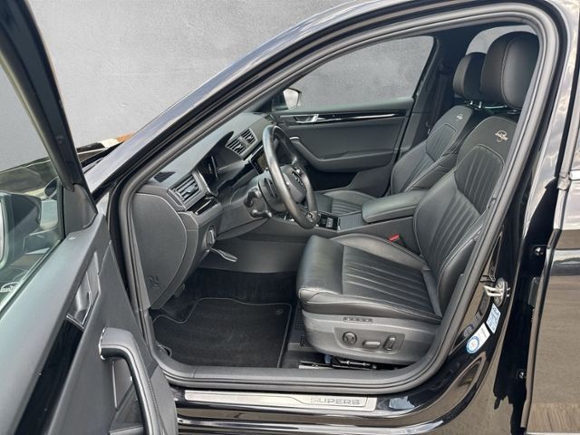 Superb Combi 2.0 TDI DSG L&K LED+NAVI+KAMERA+ACC