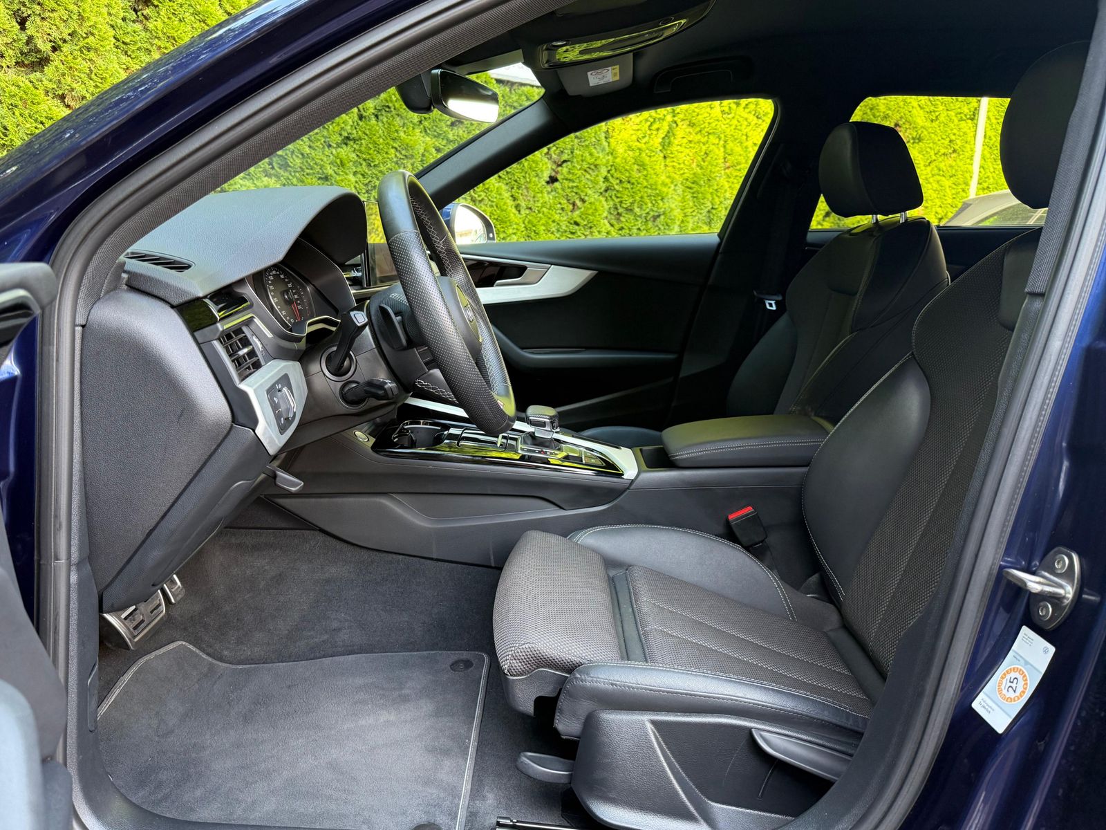 Fahrzeugabbildung Audi A4 Avant 40 TDI S-tr. S Line LED+NAV+KAM+SHZ+MFL