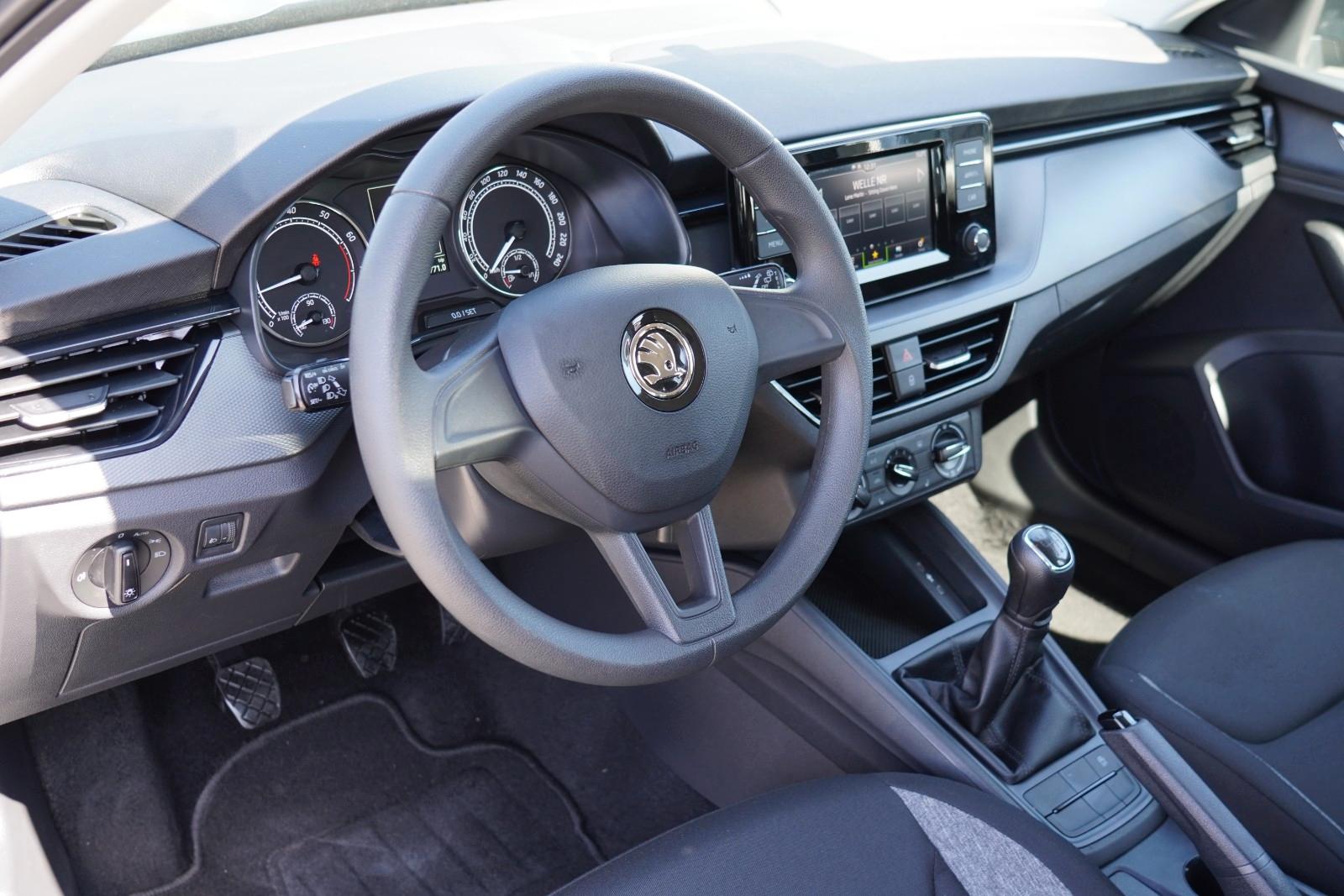 Skoda Kamiq Active MIT 3 JAHREN GARANTIE !!!