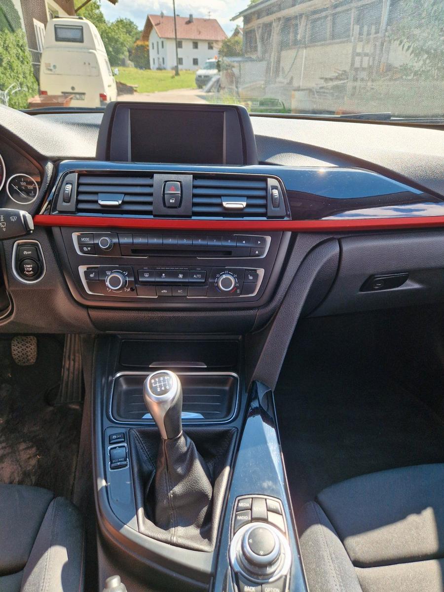 BMW 320 2012 — photo 7