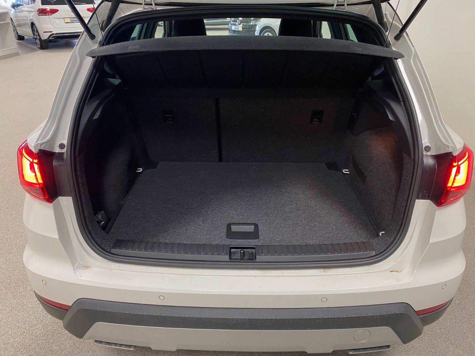 Fahrzeugabbildung SEAT Arona 1.5 TSI FR+CLIMATRONIC+PDC+SHZ+NAVI+LED+++