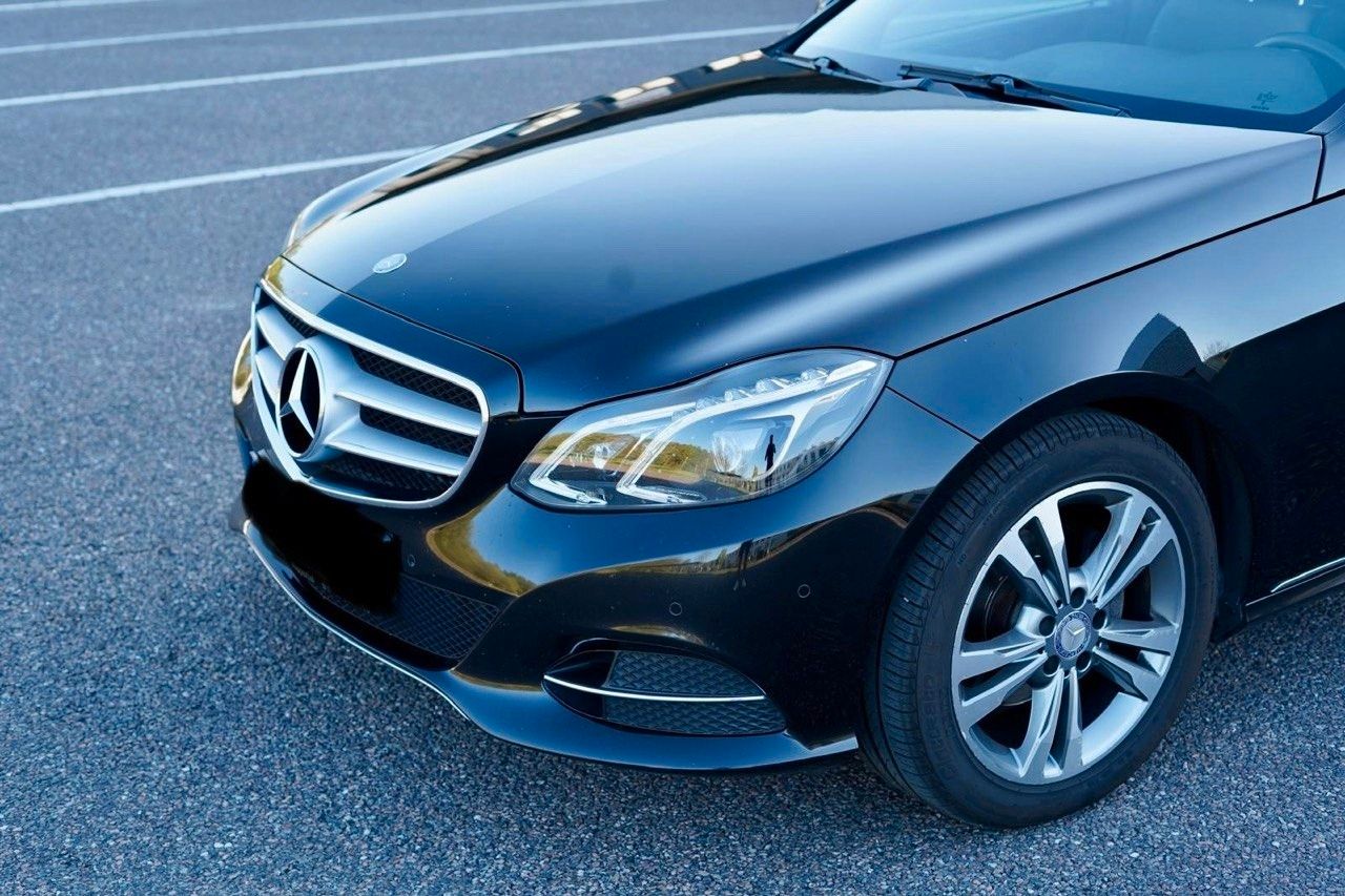 MERCEDES-BENZ E 220